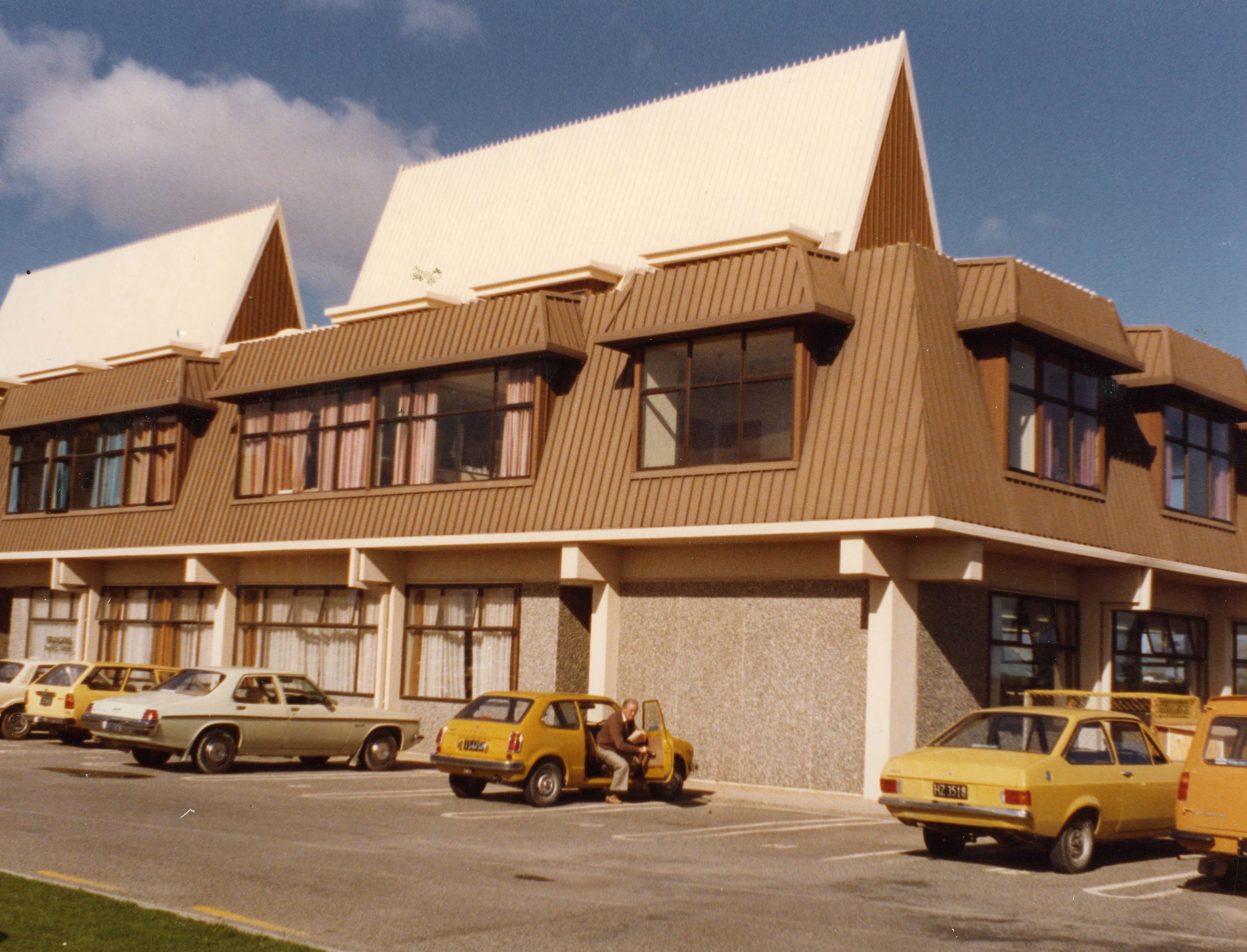 Image of second Paraparaumu Library 1981