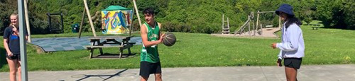Stay And Play Banner01