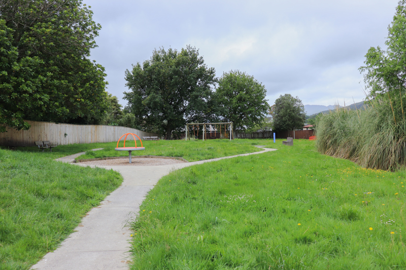 Marere Avenue Reserve path