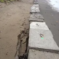 Temporary Seawall 8 thumbnail