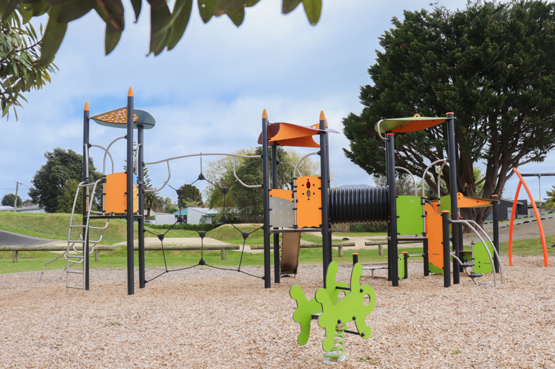 Te Ātiawa Park Playground climbing area