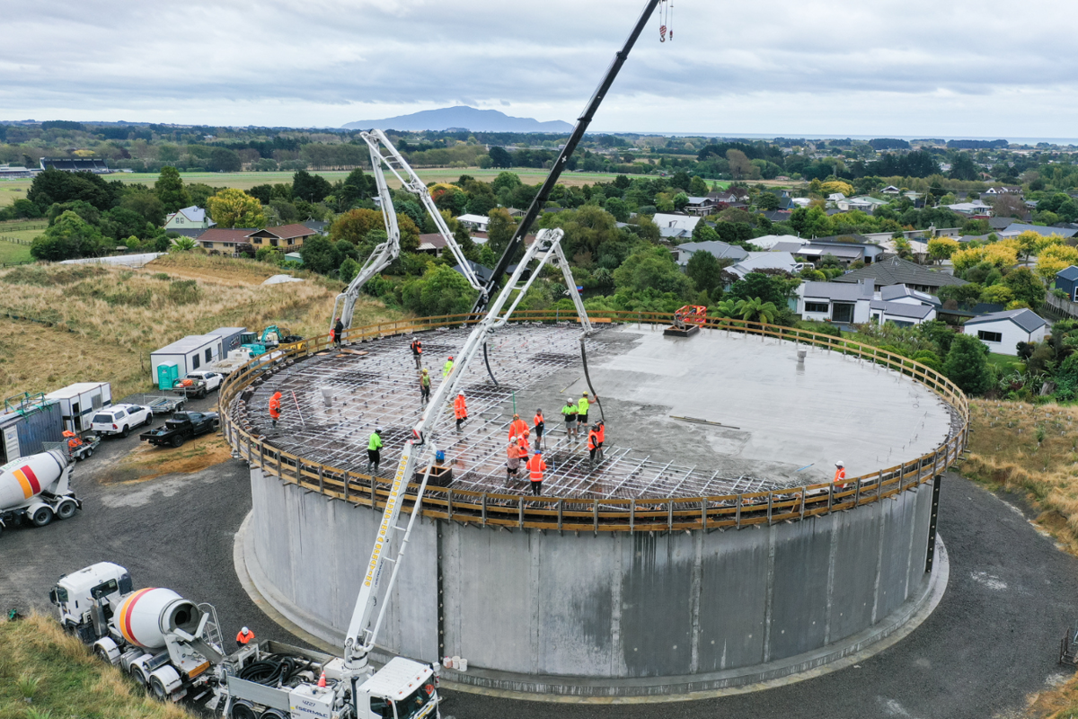 Roof being poured on the Ōtaki Reservoir