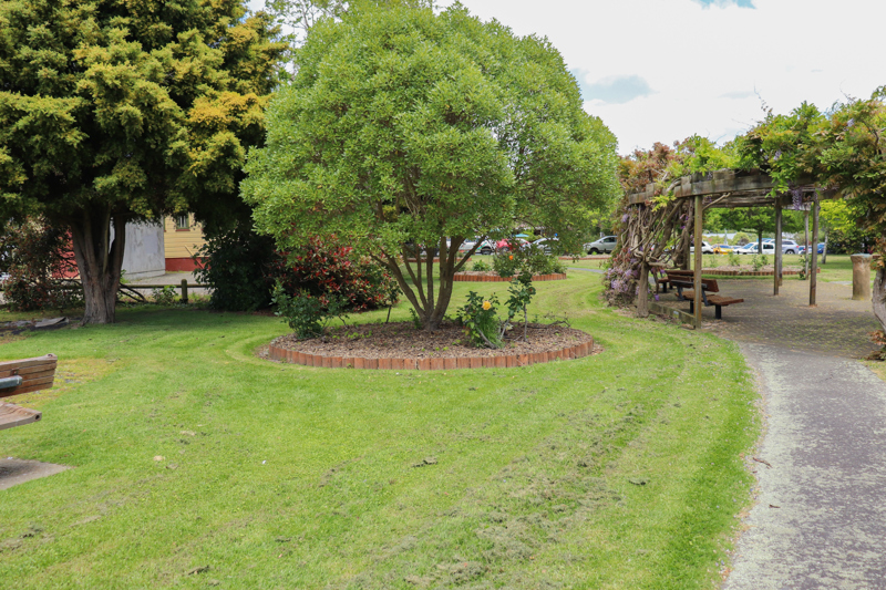Waikanae War Memorial walkway