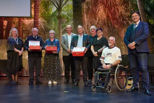 Mayor Janet Holborow (far left), Martin Halliday Deputy Mayor (far right), and Good Sorts 2025 award winners.