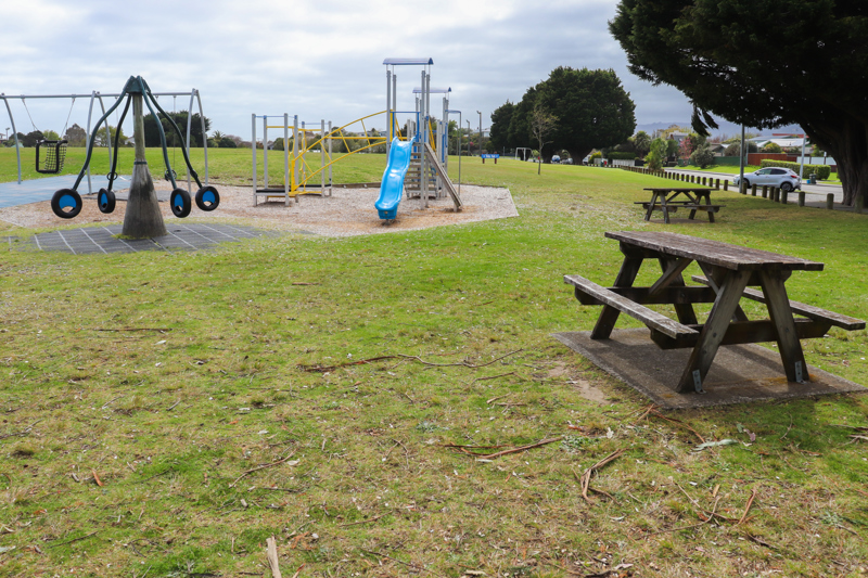 Weka Park picnic tables