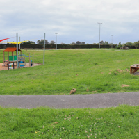 Mazengarb Reserve picnic table thumbnail