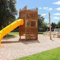 Shotover Grove Reserve slide thumbnail