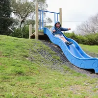 Sliding at Marine Gardens thumbnail