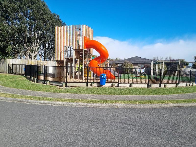 Tōtara Park Playground Fencing 2