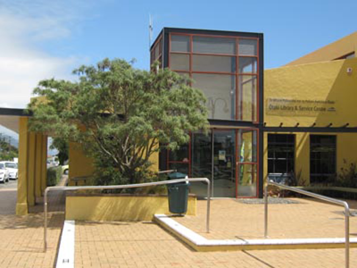 Ōtaki Library entrance from Main Street.