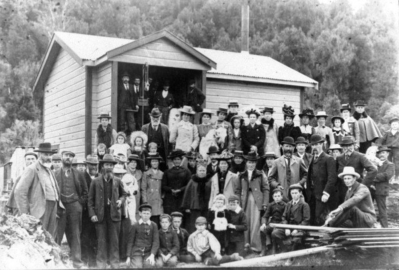 Opening of the Reikorangi Creamery in 1902. Byron Brown, chairman of the Ōtaki–Manakau Dairy Company performed the ceremony. A banquet was held afterwards at the Reikorangi schoolrooms. Hp1862, Monk Collection, Kāpiti Coast District Libraries