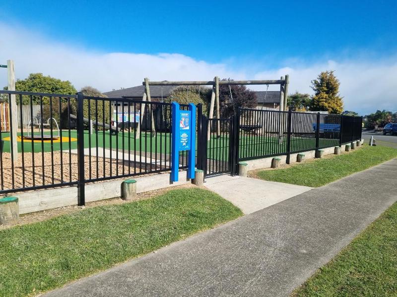 Tōtara Park Playground Fencing 3
