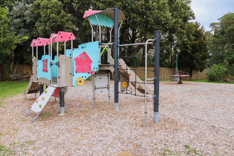 Elizabeth Rose Reserve climbing area