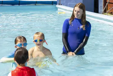 Council partners with Paekākāriki School to deliver swimming lessons